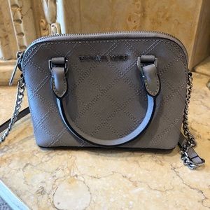 Michael Kors crossbody bag 💯 authentic